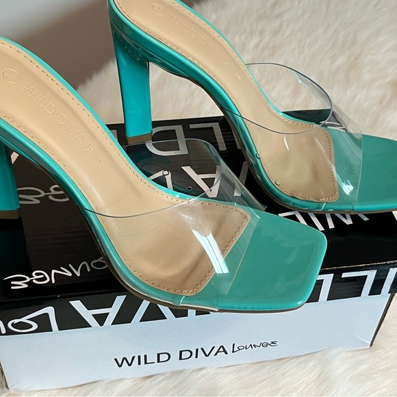 NWT Wild Diva Lounge Bosli Mint Clear  Plexi Stiletto Heel Sandals - Picture 7 of 11